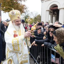 Peste 100.000 de persoane au participat la pelerinajul dedicat Sfântului Dimitrie cel Nou