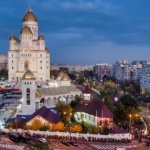 Zeci de mii de închinători au trecut prin altarul Catedralei Naționale: Sunt așezate spre cinstire moaștele Sf. Ap. Andrei