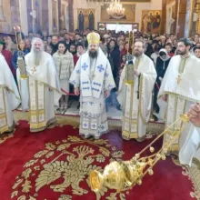 Taina ospățului nu constă doar în faptul că mergem la masa lui Hristos, ci că El vine la noi, spune PS Paisie Sinaitul