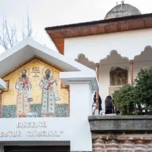 Sărbătoarea Sfinților Ierarhi Atanasie și Chiril a reunit comunitatea la Biserica Bucur Ciobanul din Capitală