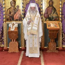 Lepădarea de sine, asumarea crucii și urmarea lui Hristos reprezintă calea mântuirii, spune Patriarhul Daniel