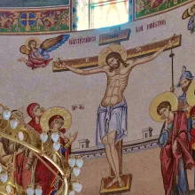 Trinitas TV transmite LIVE Denia din Sfânta și Marea Vineri