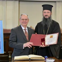 Dumitru-Dorin Prunariu a primit Ordinul Mitropolitan „Sfântul Cuvios Dimitrie cel Nou, Ocrotitorul Bucureștilor”