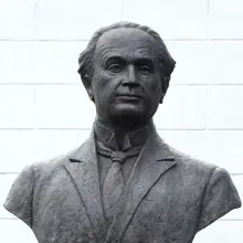 Bustul filantropului Vasile Stroescu va fi inaugurat la Palatul Parlamentului: Simbol al jertfei pentru unitate națională