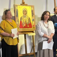 Expoziție de icoane, vernisată în Capitală: Sfintele femei recent canonizate au inspirat lucrările participanților