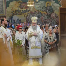 Hram la Mănăstirea „Duminica Sfinților Români” din Capitală: Sărbătoarea de astăzi este o chemare pentru fiii poporului