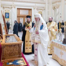 Pregătiri pentru proclamarea locală: Patriarhul Daniel a sfințit racla cu moaștele Sf. Elisabeta de la Pasărea