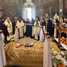 Viața veșnică este darul suprem pe care îl poate primi cineva: PS Timotei Prahoveanul a prohodit-o pe Maica Nifona Fluture