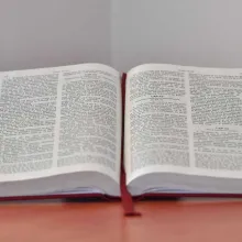 Facultatea de Teologie din București propune un program de master dedicat studiilor biblice