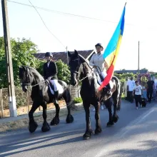 Peste 350 de credincioși au participat la procesiunea cu Icoana Maicii Domnului Prodromița la Cocorăștii Grind, Prahova