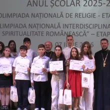 Peste 400 de elevi prahoveni au fost premiați pentru performanțele de la olimpiadele de Religie