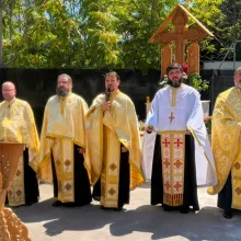 Hram la capela centrului pentru vârstnici Affinity Polizu: A fost sfințită o troiță
