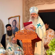 Patriarhul Daniel la proclamarea locală a Sf. Nazaria, Olimpiada și Elisabeta de la Văratec: Au luminat sufletele oamenilor  
