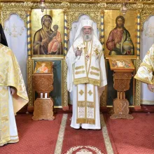 Patriarhul Daniel: Sfânta Cruce este semnul iubirii care învinge păcatul și moartea