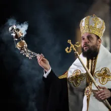 Sfinții sunt o lecție a smereniei, a spus PS Teofil Trotușanul la privegherea în cinstea Sf. Dimitrie cel Nou